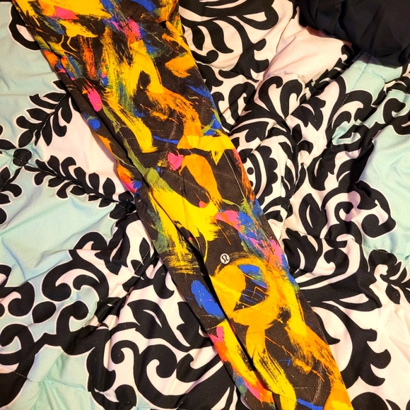 Lululemon Multi Color Wunder Under Leggings Size 6 - Picture 3 of 3